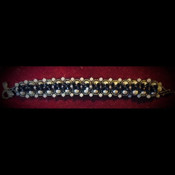 UNIQUE: Swarovski Crystal Reversible Bracelet - Picture 1 of 2